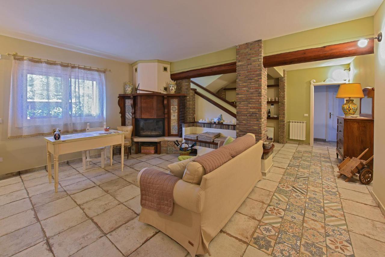 Etna Casa Del Sole